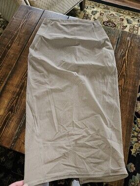 Women's Taupe Midi Pencil Skirt - Classic Tailored Fit Lululemon 6